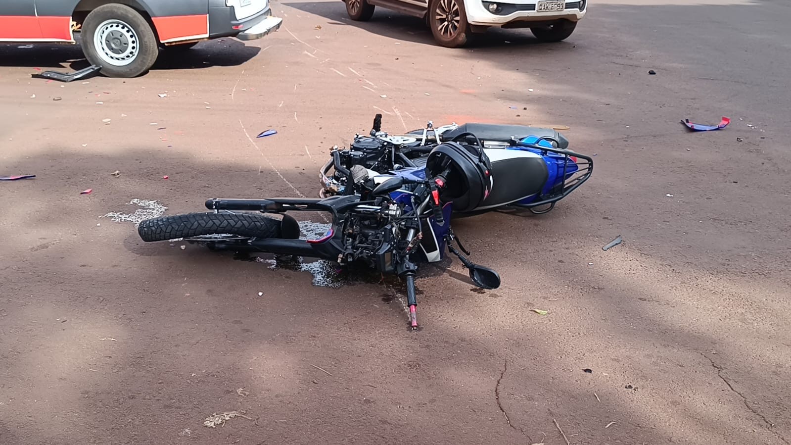 VÍDEO: Motociclista morre após colidir com veículo em MS