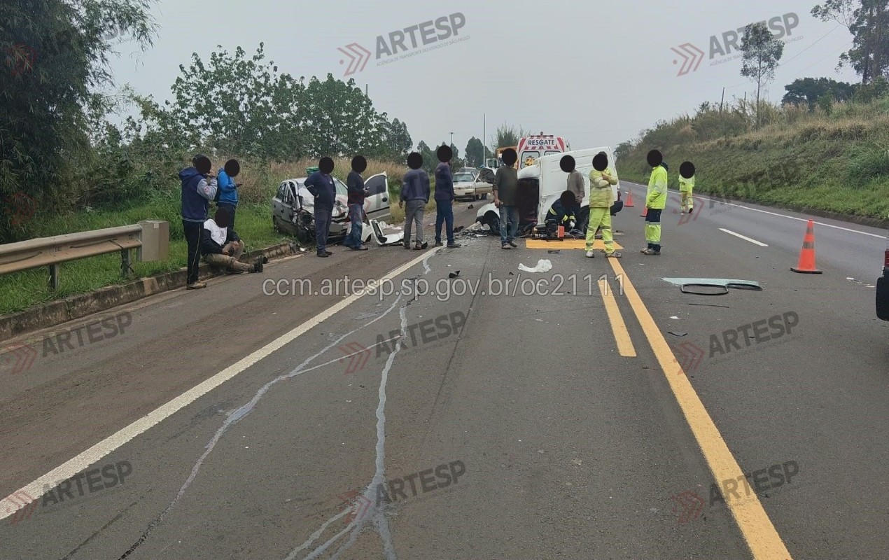 Batida entre veículos causa morte na Raposo Tavares em Paranapanema