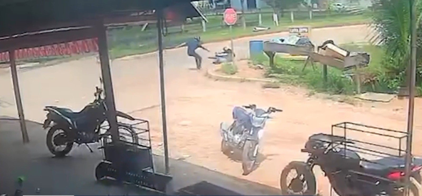 Jovem é baleado após reagir a assalto em bar no interior do Pará; VÍDEO