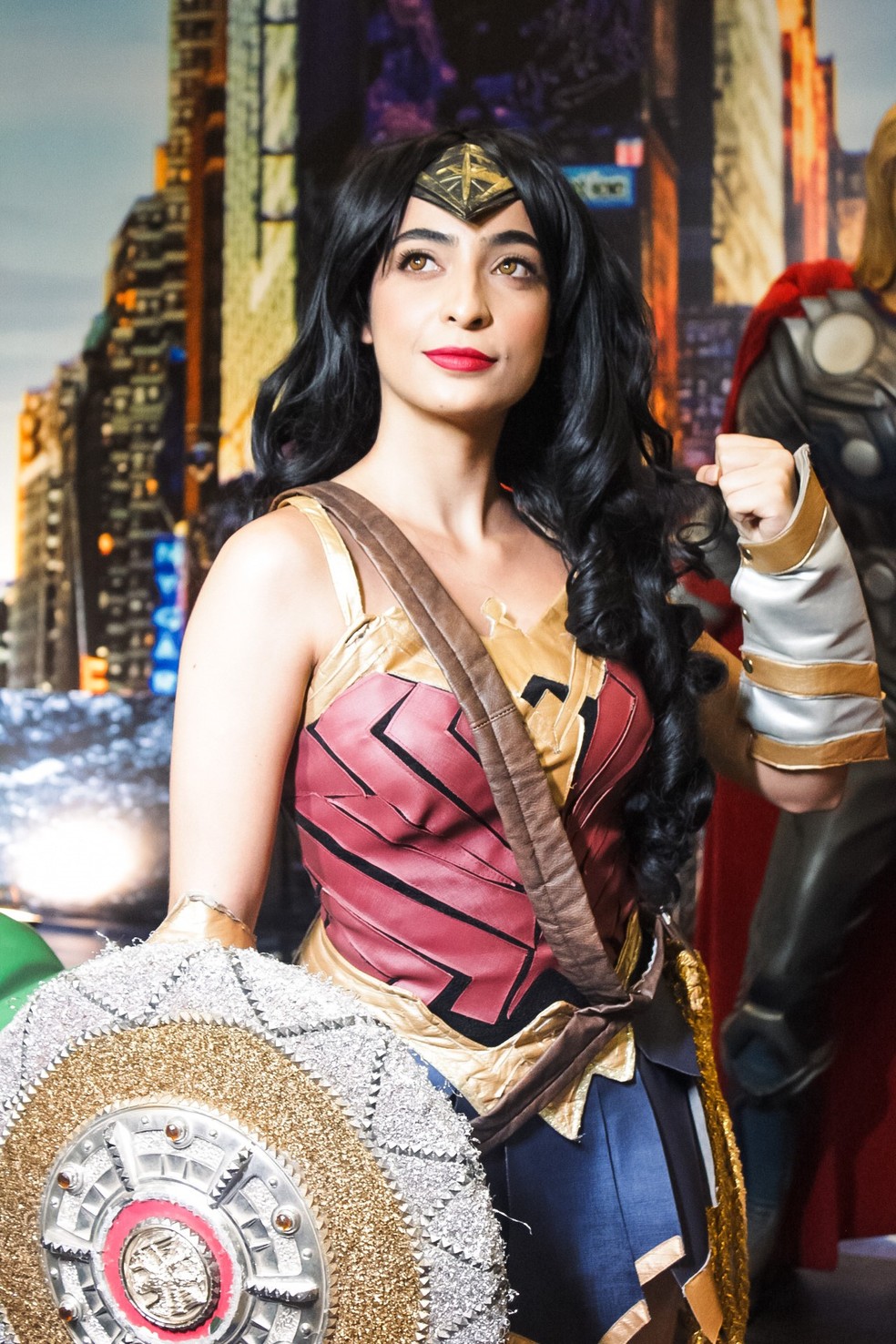 Mulher Maravilha e os Heróis — Foto: Divulgação