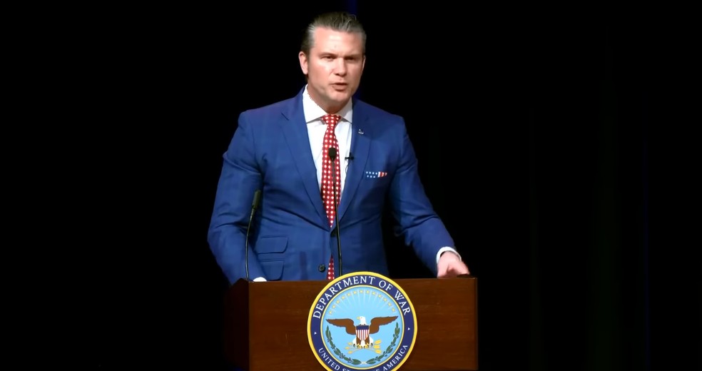 Secretário de Defesa dos EUA, Pete Hegseth cita oração feita em Pulp Fiction durante encontro religioso no Pentágono. — Foto: Reprodução/X