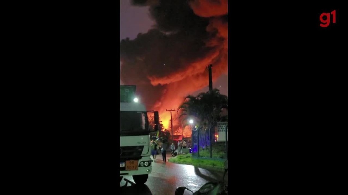 G1 - Incêndio causa estrago em salas de escola na Grande Florianópolis -  notícias em Santa Catarina