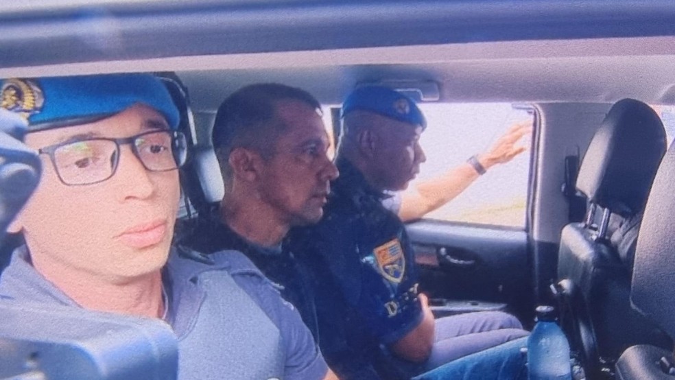 Prisão tenente-coronel em São José. — Foto: Peterson Grecco/TV Vanguarda