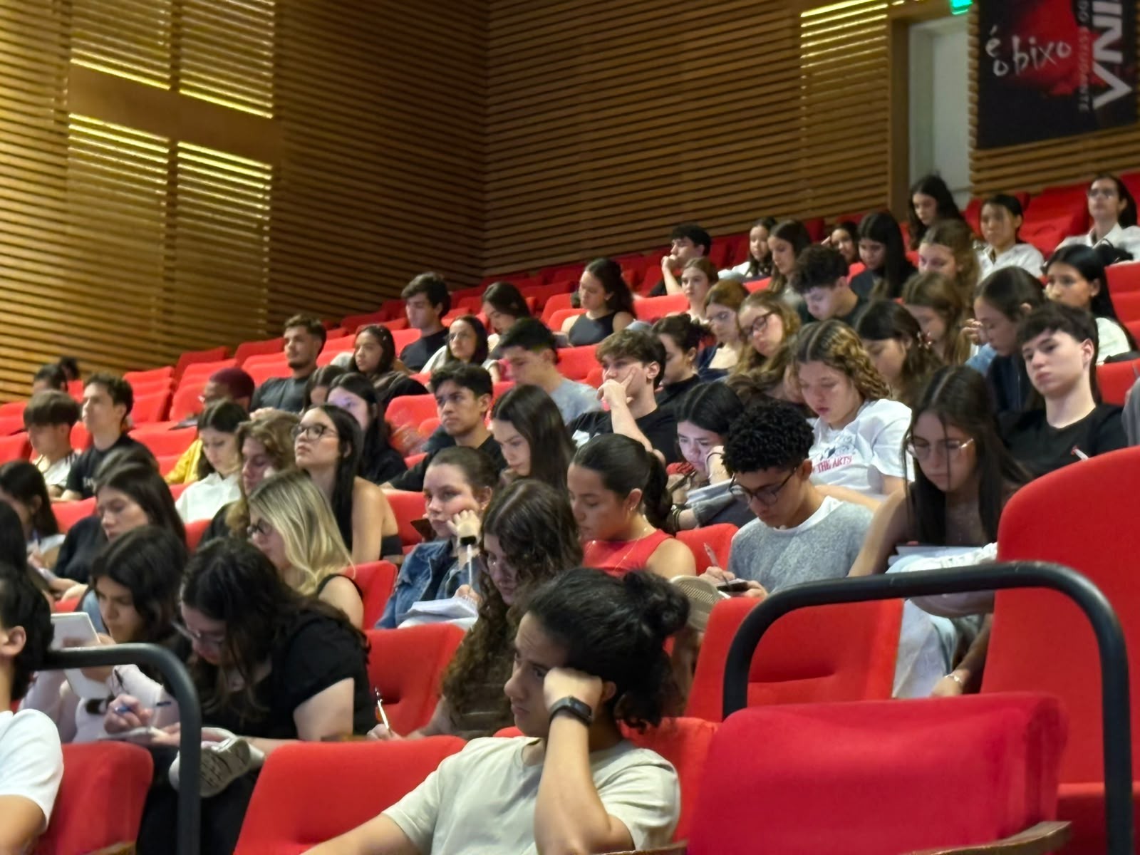 Às vésperas da Unicamp e Enem, aulão em Campinas destaca conteúdos mais cobrados e reforça gestão do tempo