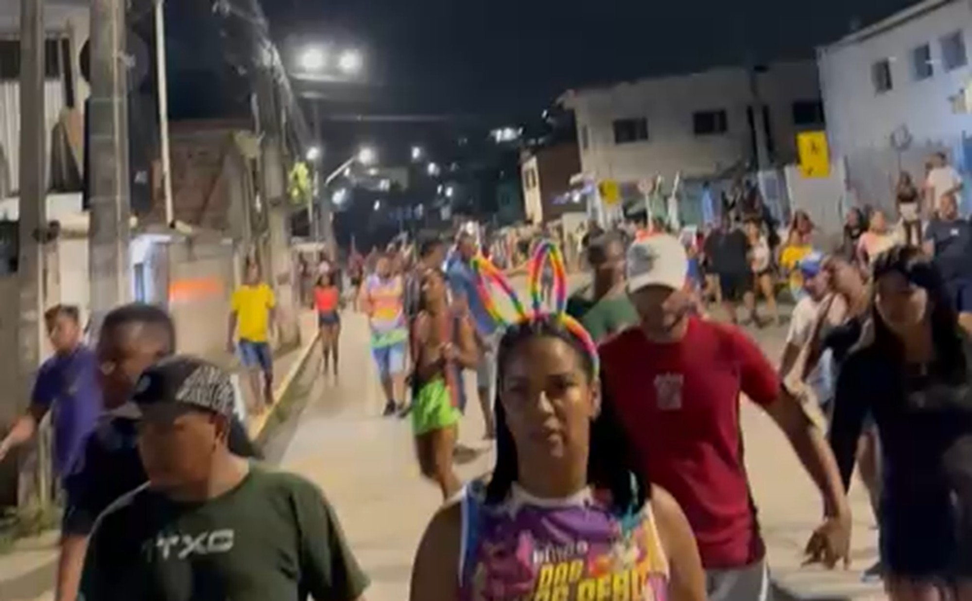 Adolescente é morto a tiros em concentração de bloco de carnaval no Grande Recife