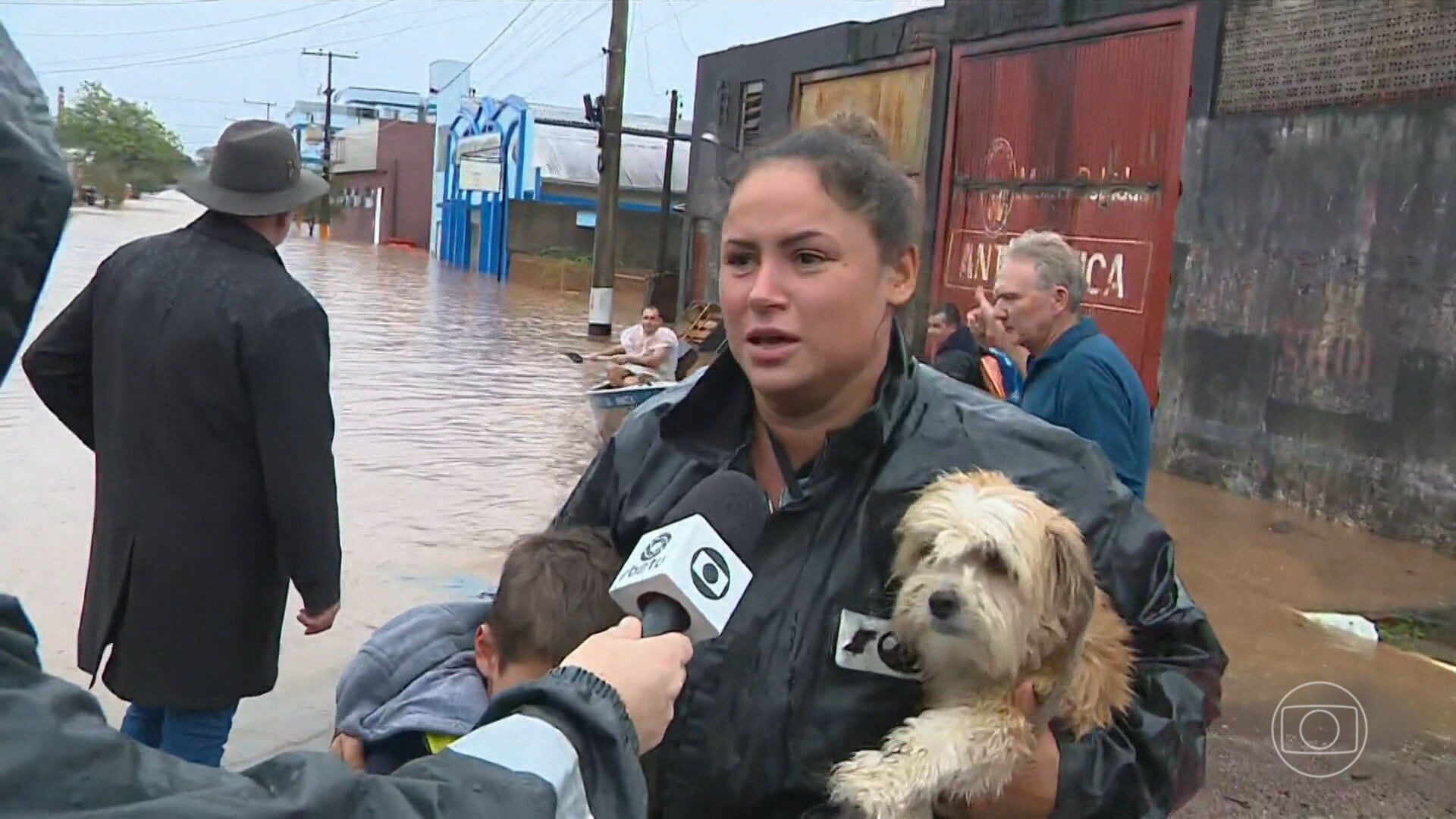 Quase 4,5 mil pessoas tiveram que sair de casa por causa das enchentes no Rio Grande do Sul