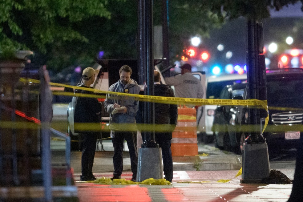 Local do ataque que matou dois funcionários da embaixada de Israel, em Washington — Foto: Rod Lamkey, Jr./AP