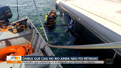 Ônibus continua no fundo do Rio Tocantins após acidente
