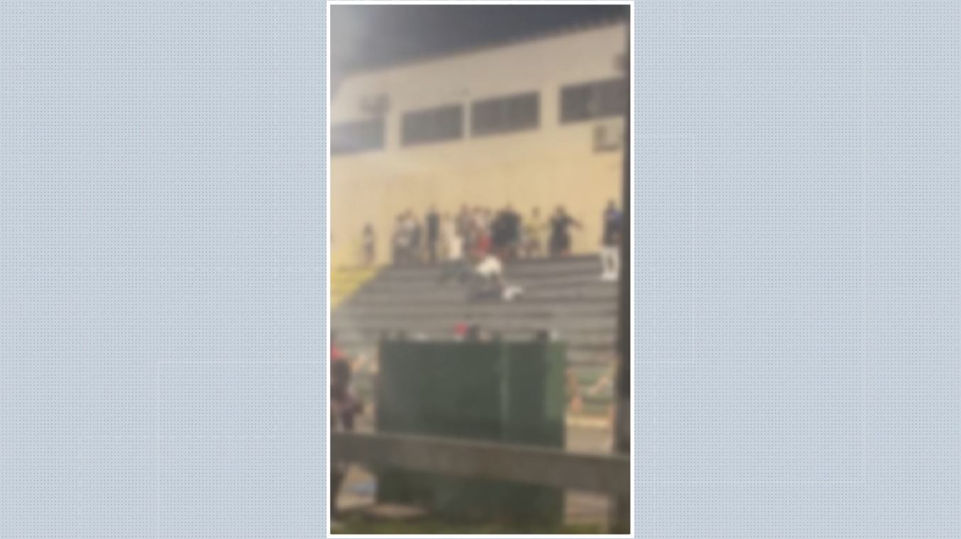 Jovem desmaia durante briga generalizada no Carnaval de Bebedouro, SP; vídeo