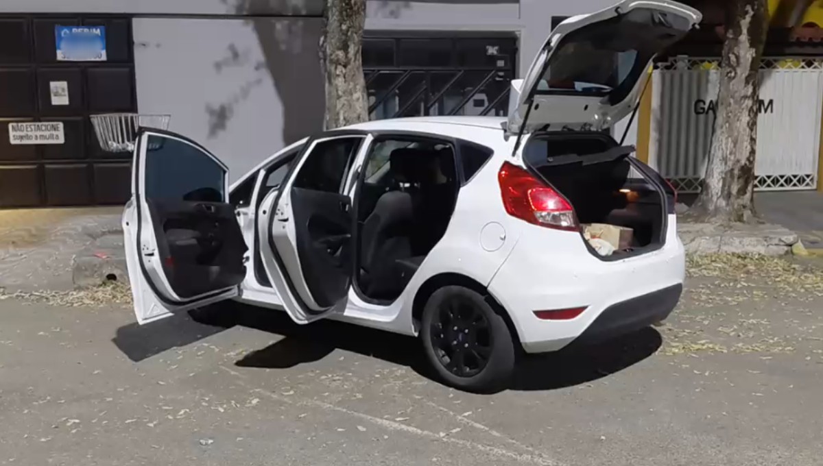 Mulher é presa com barras de cocaína escondidas em carro na BR-381, em Governador Valadares