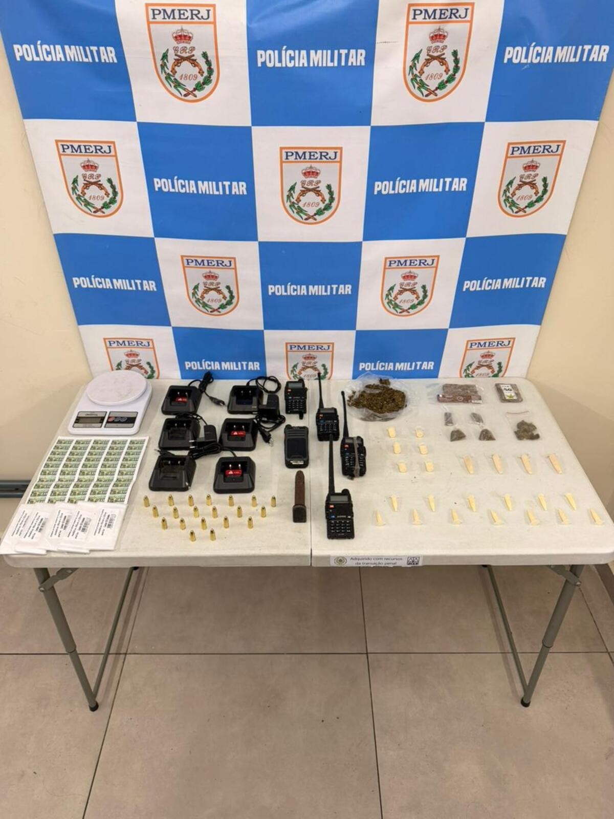 Polícia Militar apreende drogas e munição durante ação em Volta Redonda
