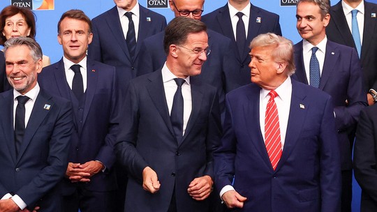 'Às vezes, o papai tem que usar linguagem forte', diz secretário-geral da Otan após Trump dar 'bronca' em Israel e no Irã; VÍDEO - Presidente dos EUA usou palavras fortes e até um palavrão ao dizer que Israel e Irã violaram acordo nas primeiras horas cessar-fogo, na terça (24). Países respeitam trégua nesta quarta.