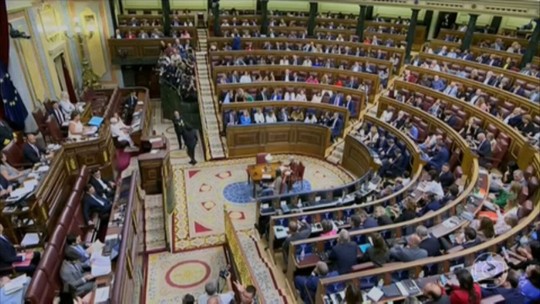 Partido vencedor na Espanha não consegue formar governo, e derrota e abre caminho a socialistas - Programa: Jornal da Globo 