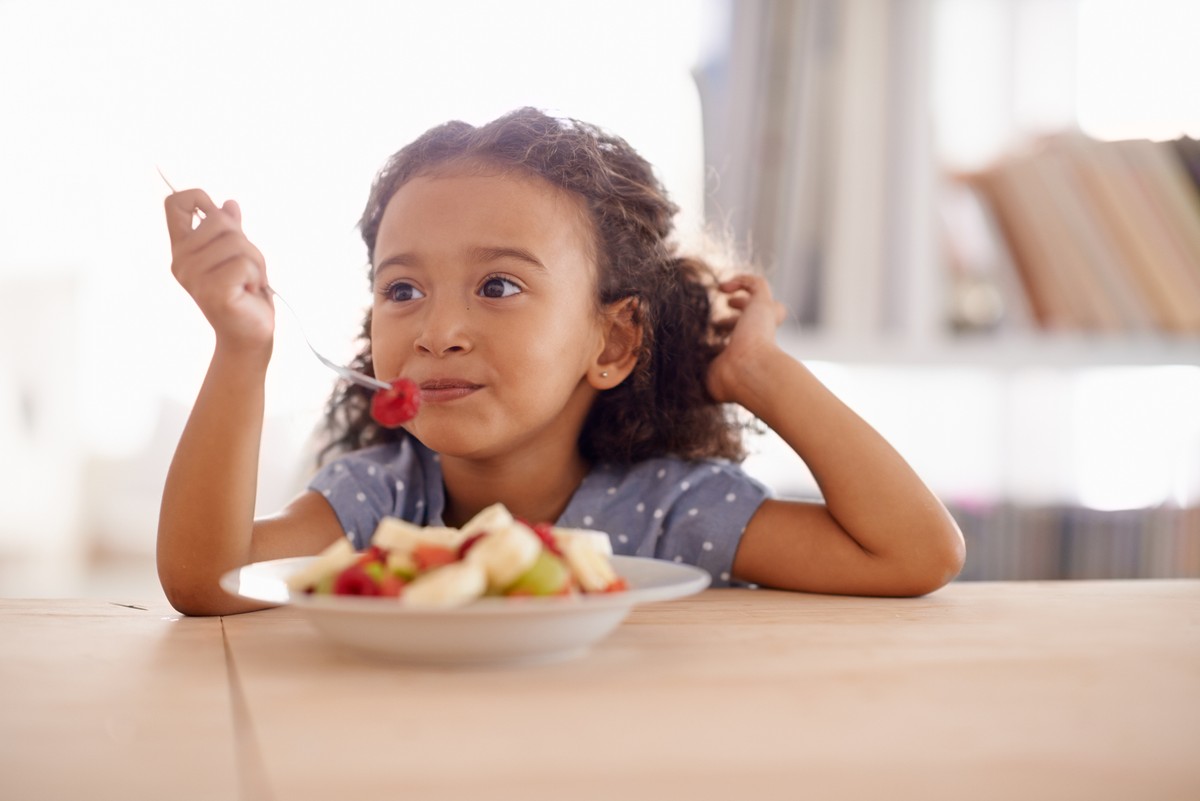 A importância da comida de verdade para o desenvolvimento das crianças -  06/12/2019 - UOL VivaBem