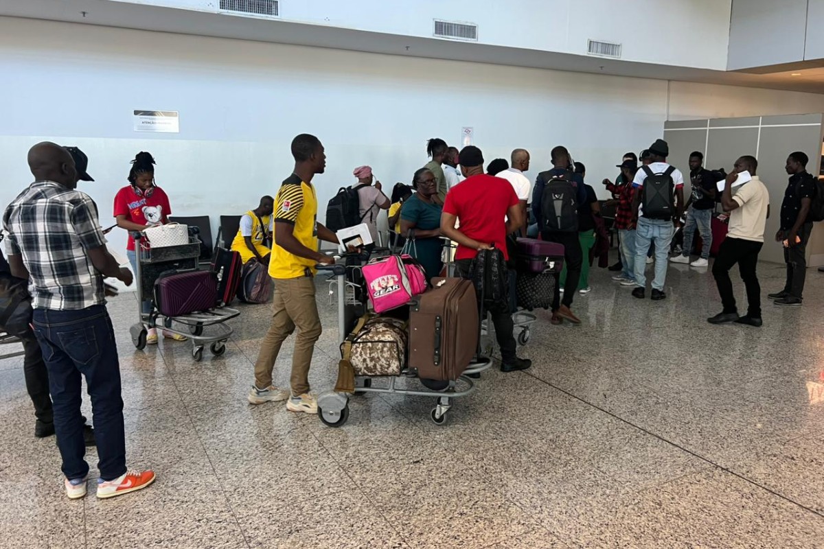 PF faz mutirão para cadastrar e liberar haitianos retidos em Viracopos