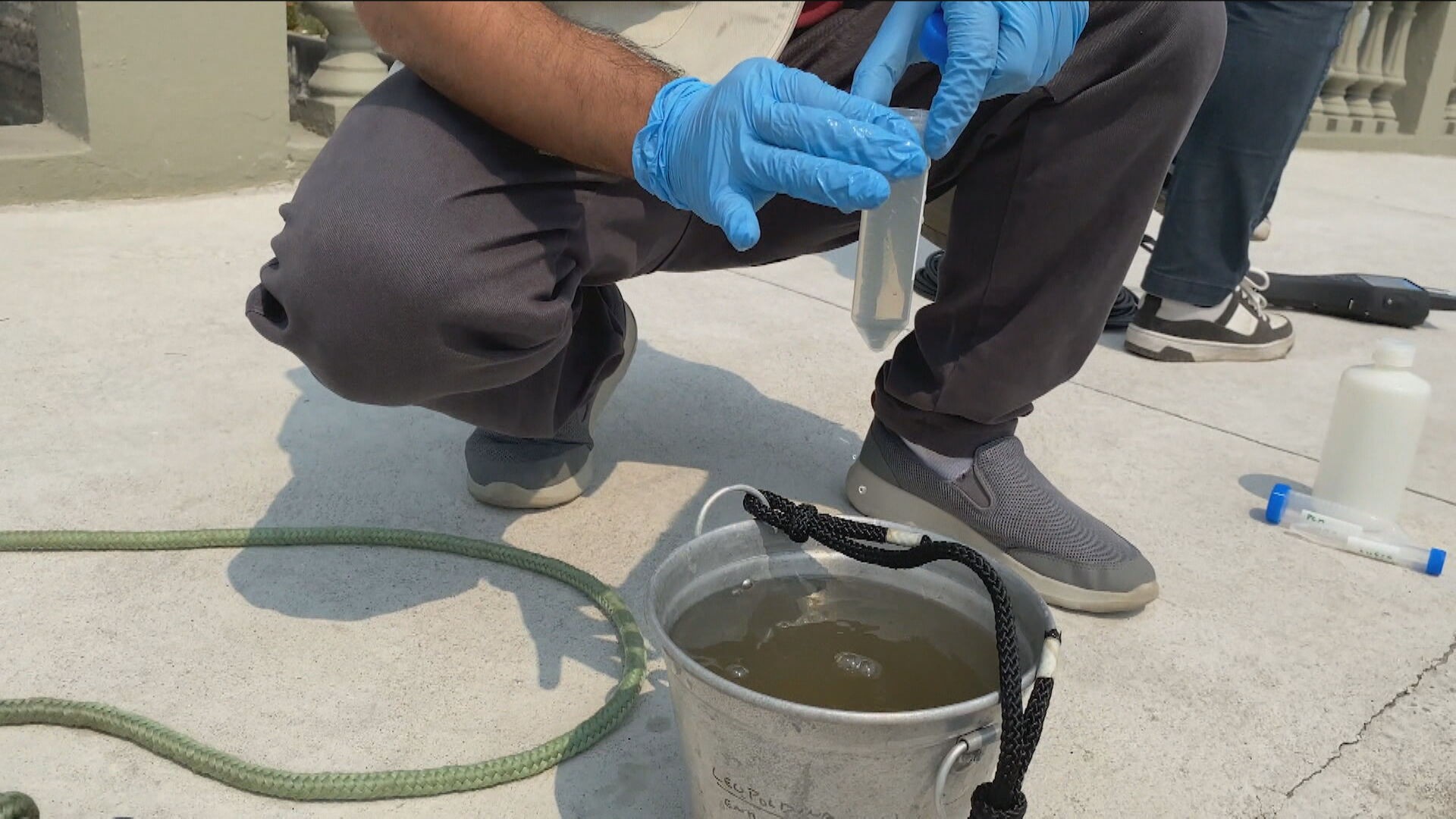 Estudo da Fiocruz detecta cocaína em rios do RJ e alerta para impactos ambientais
