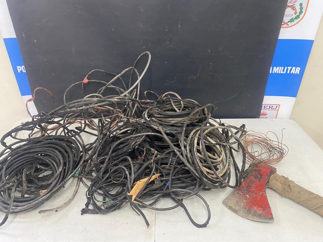 Homem é preso suspeito de furtar cabos elétricos em Volta Redonda