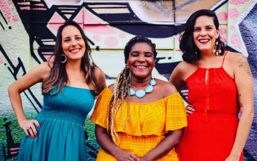 O grupo de mulheres Roda das Flores é formado pelas cantoras Fernanda Marx, Maysa e Fabiana Sberni — Foto: Arquivo Pessoal