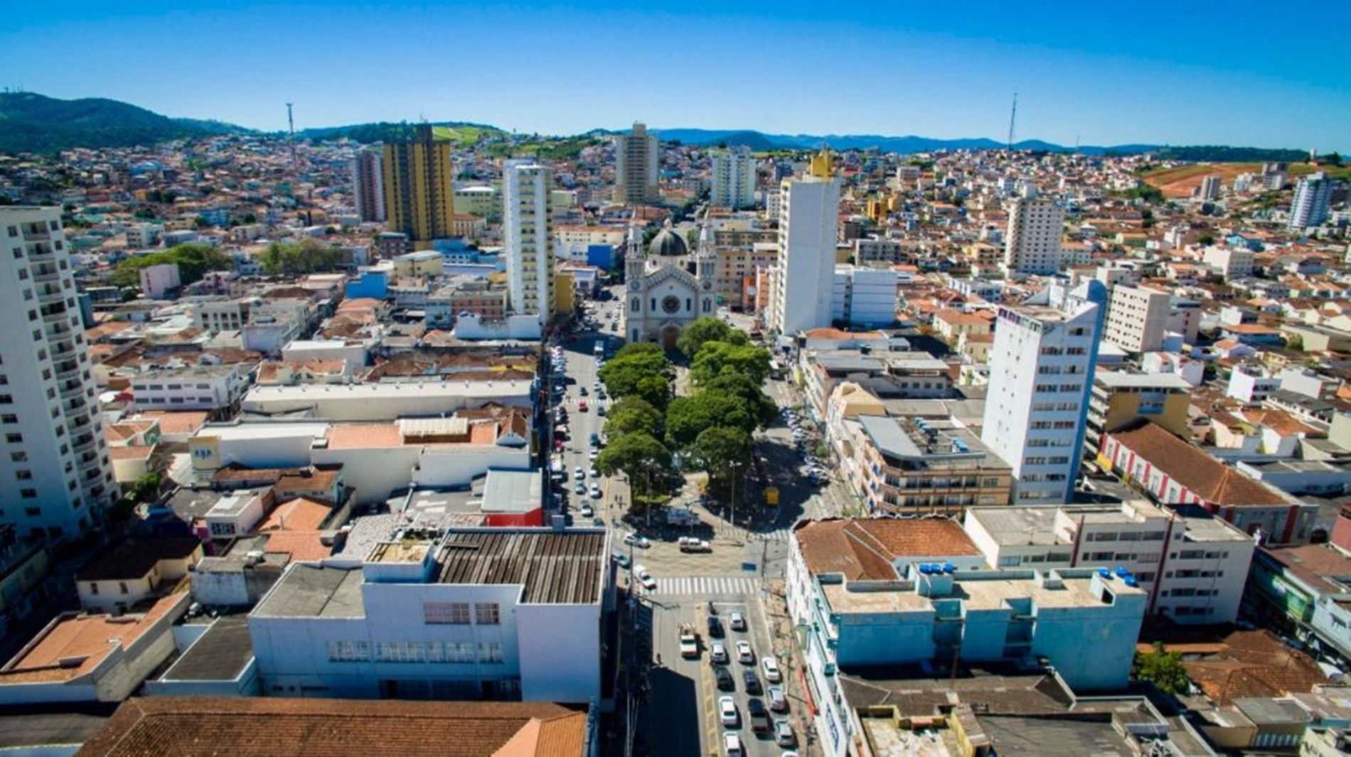 Professor de escola municipal é exonerado do cargo após denúncias de assédio sexual em Pouso Alegre, MG