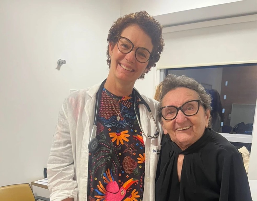 Pneumologista Zaida Cavalcanti e a atriz Tânia Maria após consulta — Foto: Reprodução/Instagram