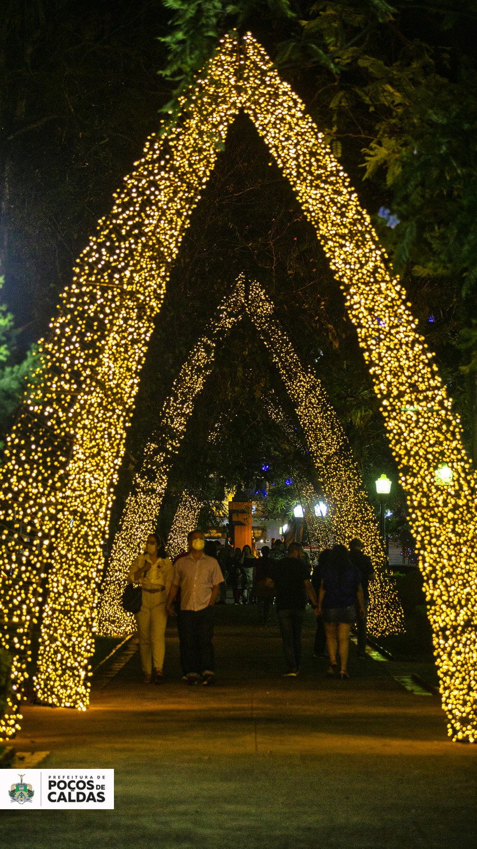 Veja como ficou a decoração de Natal em Poços de Caldas