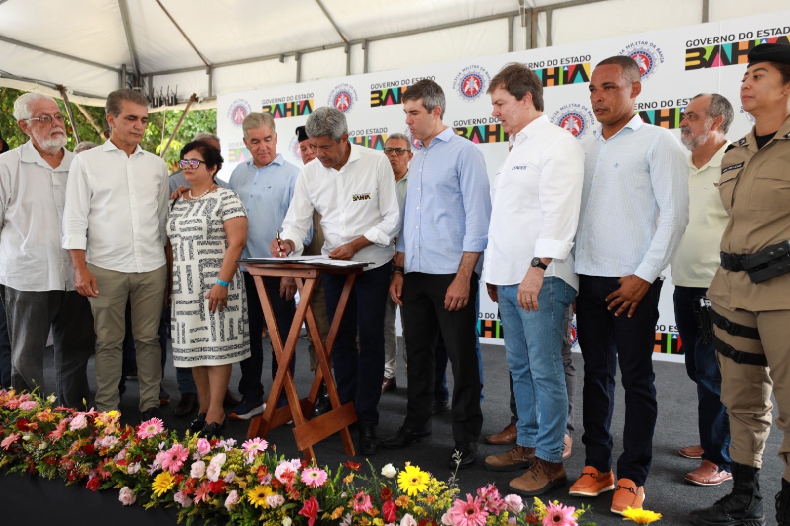 Após morte de indígena, governador da Bahia sanciona lei que cria Companhia de Mediação de Conflitos Agrários