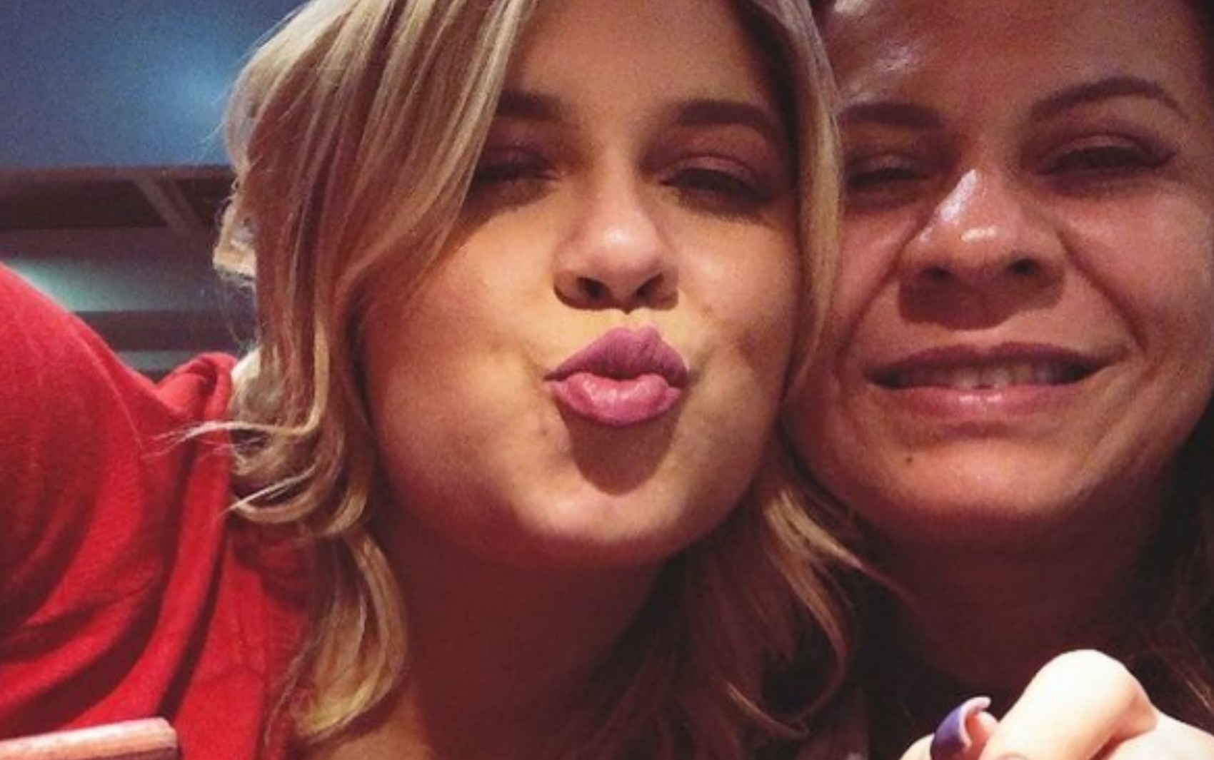 Mãe de Marília Mendonça abre o coração e revela que dia do aniversário da filha é muito difícil: 'Ainda choro pelos cantos'