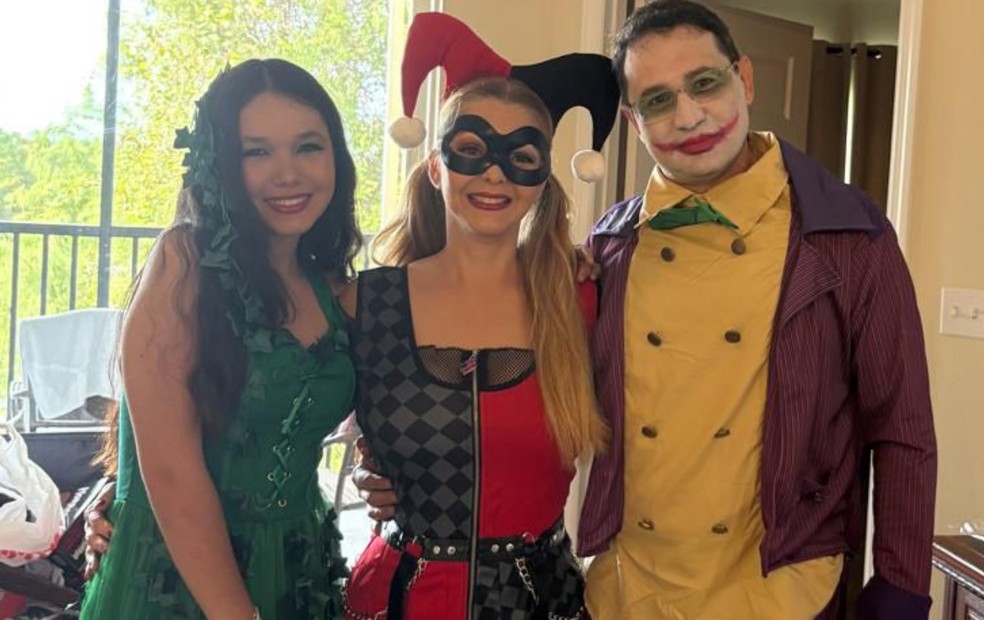 Collorau imagem de família de Sorocaba (SP) que coleciona animatrônicos e se fantasia — Foto: Arquivo Pessoal