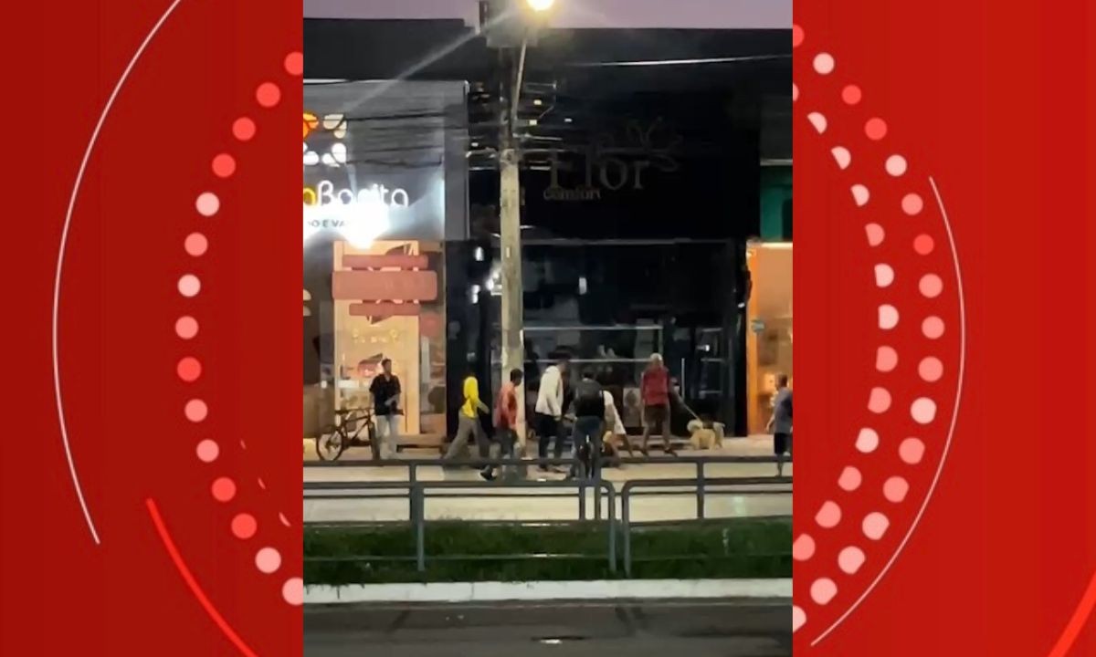 Loja no centro de Feira de Santana é arrombada; suspeito tentou roubar TV e outros produtos