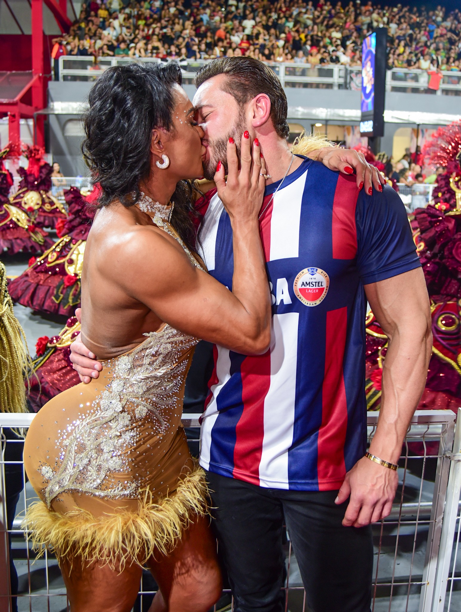 Famosos em clima de romance: casais curtem juntos o Carnaval; veja FOTOS