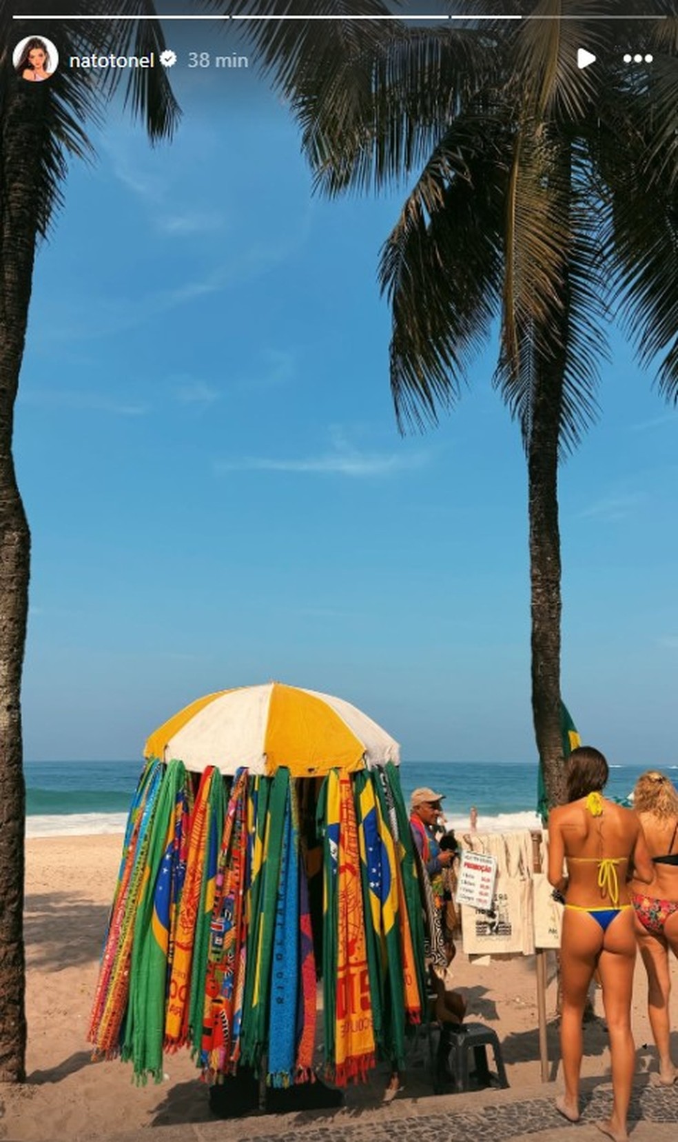 Natalia Palomares também compartilhou imagens do calçadão de Copacabana — Foto: Reprodução redes sociais