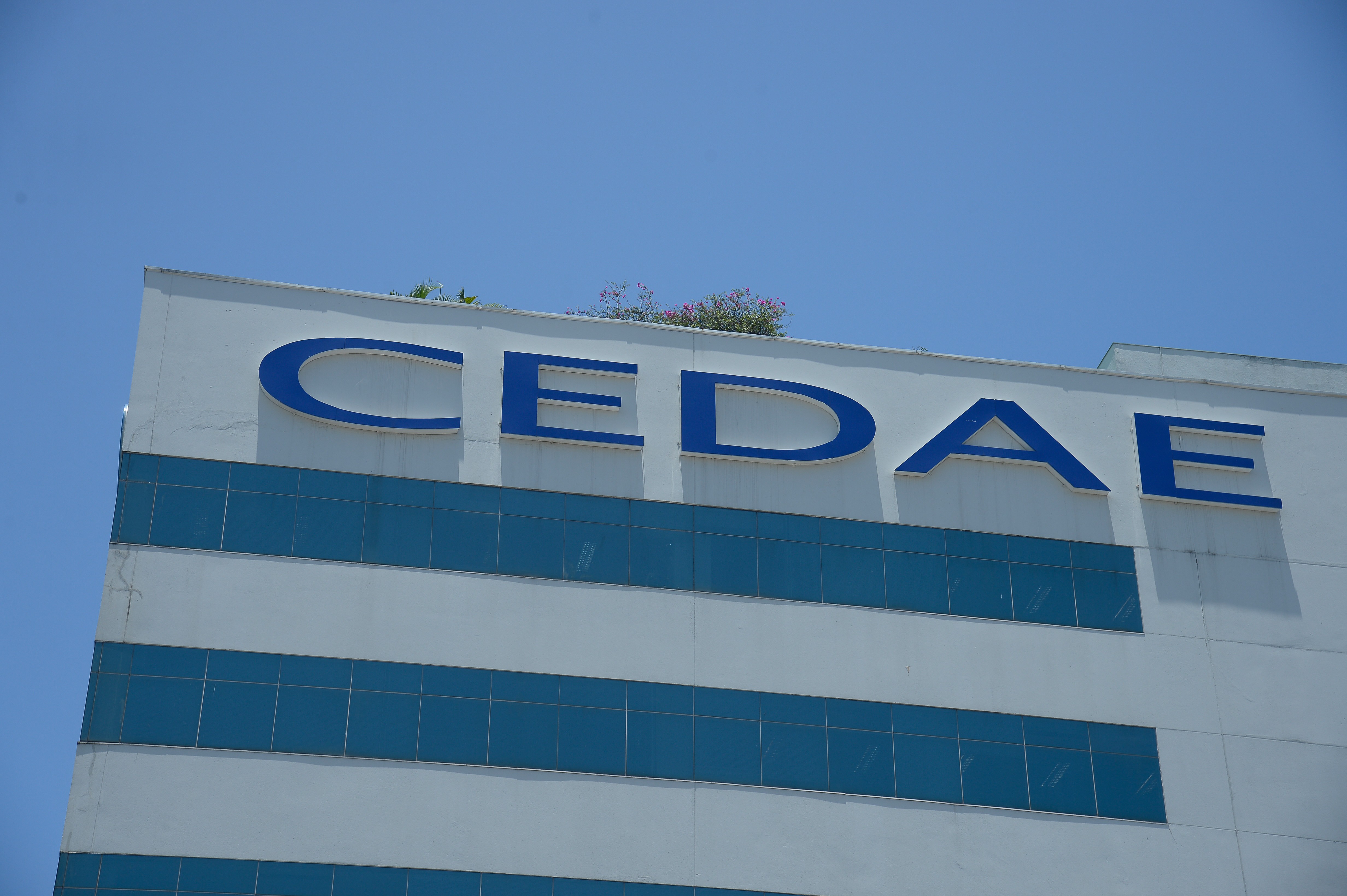 Cedae reajusta água em 9,8%; aumento cai nas contas em janeiro | G1