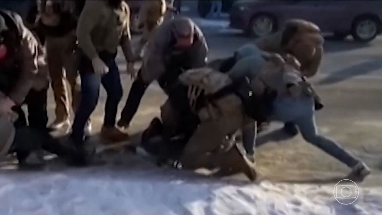 Agentes do ICE em Minnesota recebem novas ordens e são instruídos a não interagir com 'agitadores', diz agência