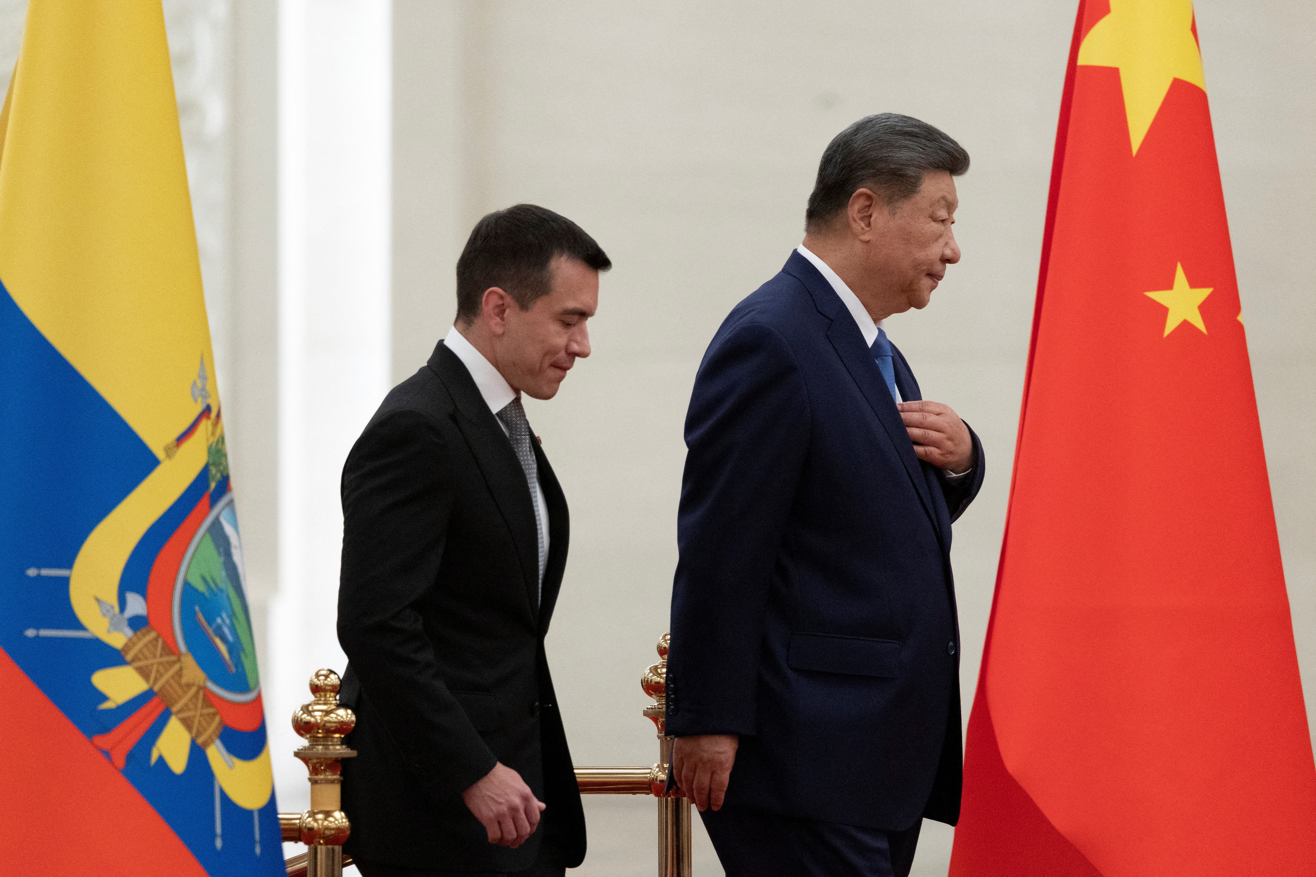 Xi defende 'independência e autossuficiência' da América Latina