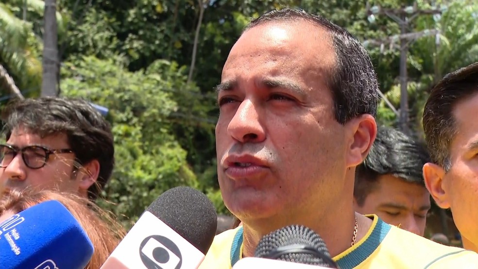 Bruno Reis explicou atraso na saída dos ônibus — Foto: Reprodução/TV Bahia