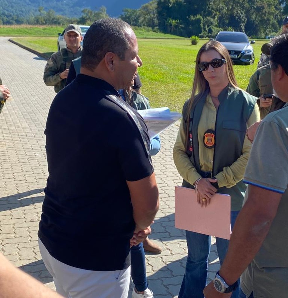 Pai de Neymar estava em casa durante a ação — Foto: Reprodução