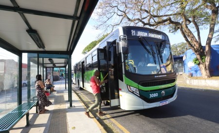 Jacareí inicia ampliação do transporte público aos fins de semana