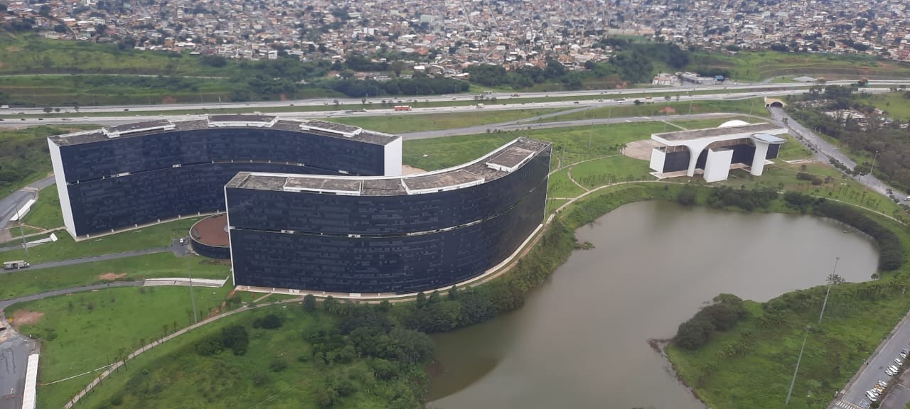 Governo de Minas prevê redução de R$ 24 bilhões na dívida com a União após Congresso derrubar veto presidencial