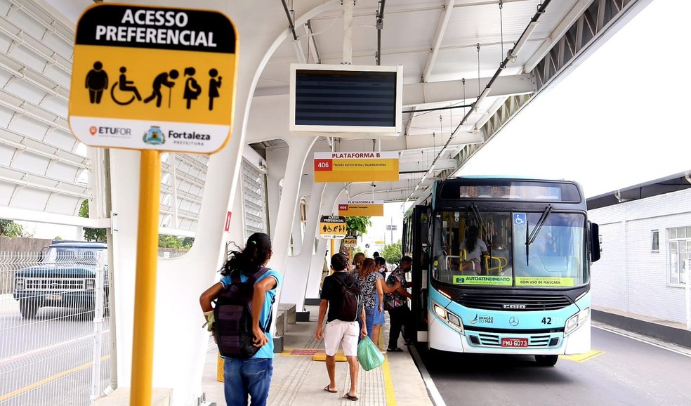 Como chegar até São Carlos Clube de Ônibus?