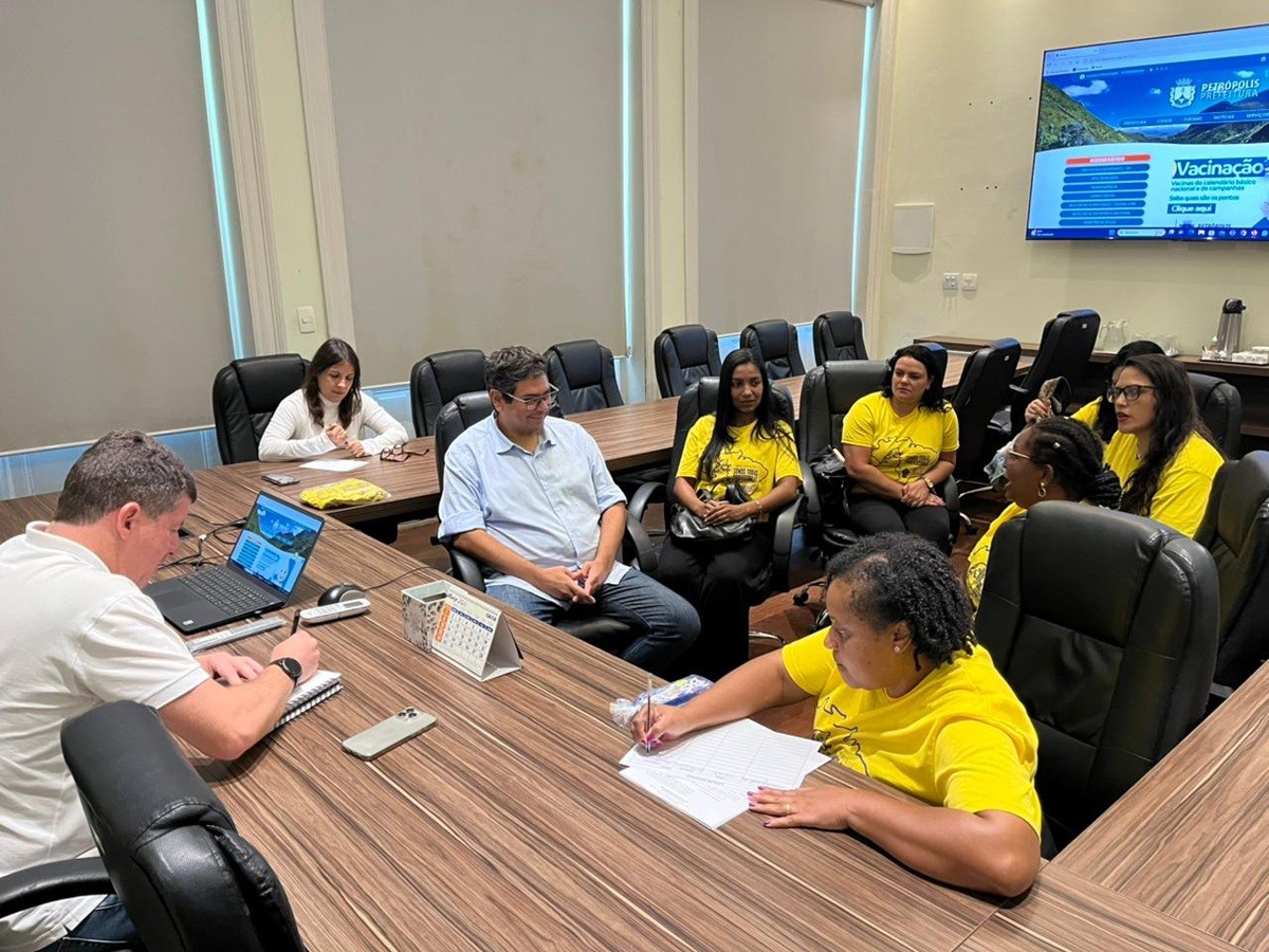 Grupo de trabalho vai analisar inclusão de educadoras infantis no magistério em Petrópolis