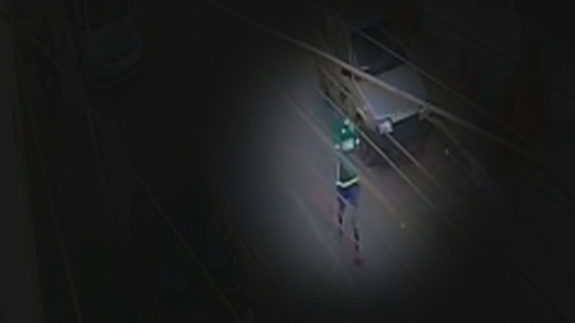 Homem invade casa de mulher no DF, faz ameaça de morte e abusa dela por quase duas horas