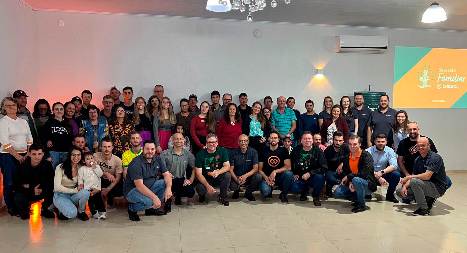 Cresol celebra o Dia Mundial da Juventude com investimentos e projetos que impactam jovens em todo o Brasil