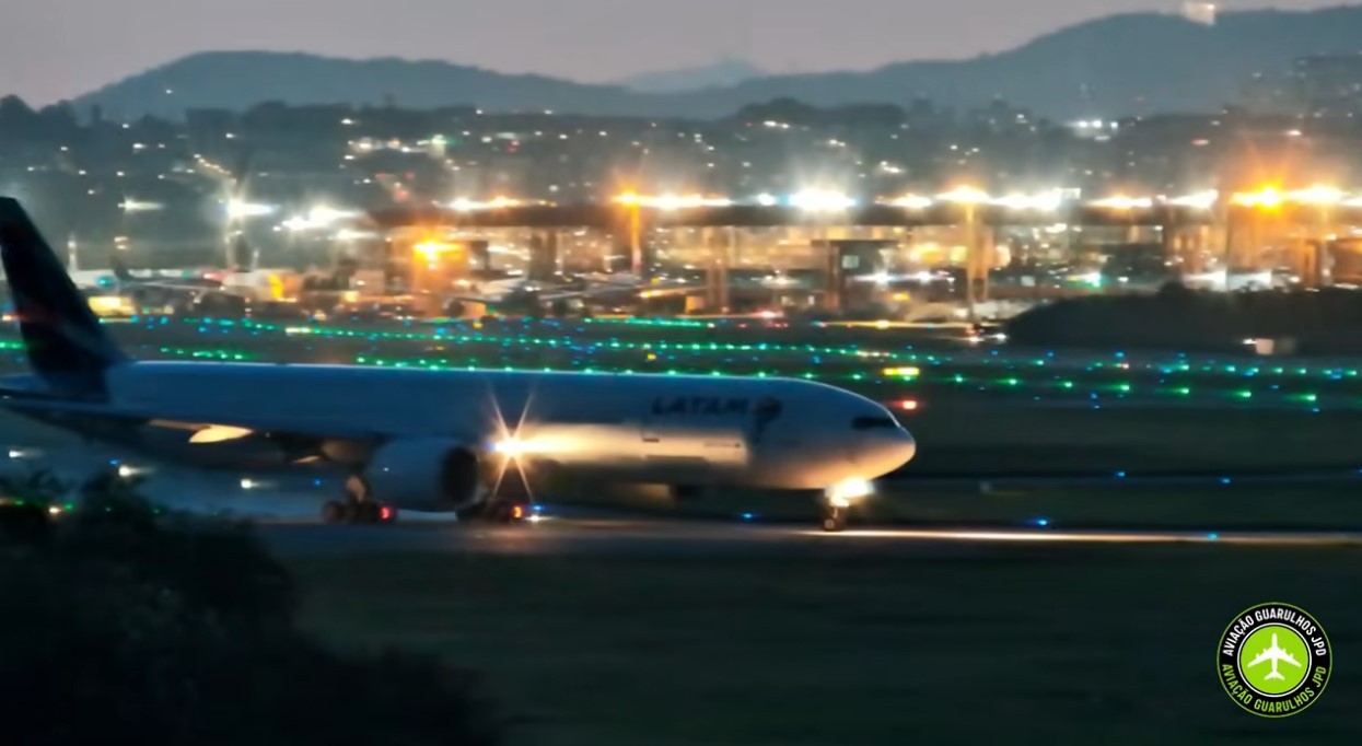 Avião abortou decolagem em Guarulhos após motor superaquecer, diz Cenipa