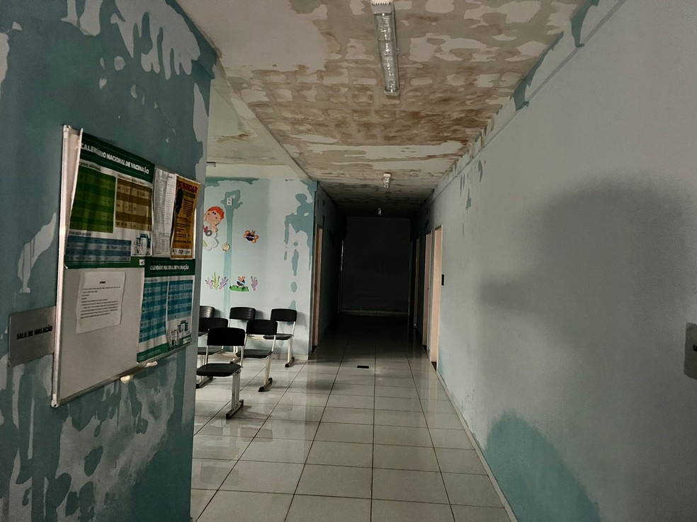 Infiltrações na UBS do Alto da Torre, em Natal — Foto: Vinícius Marinho/Inter TV Cabugi