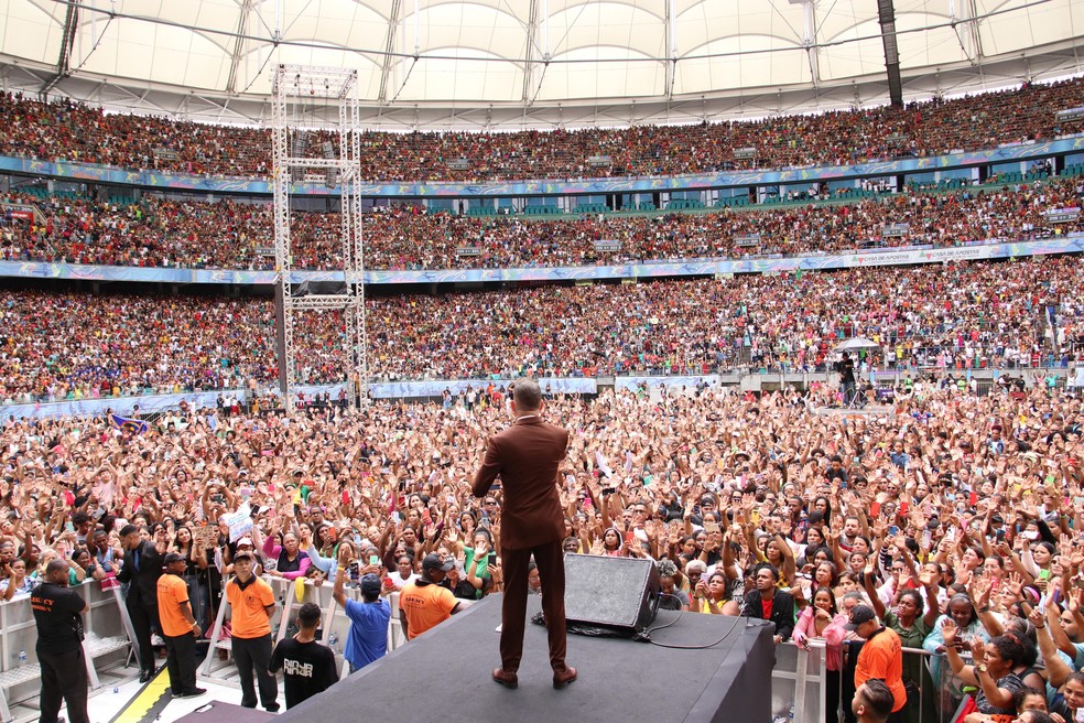Bispo Bruno Leonardo lotou Arena Fonte Nova em 2023 — Foto: Divulgação