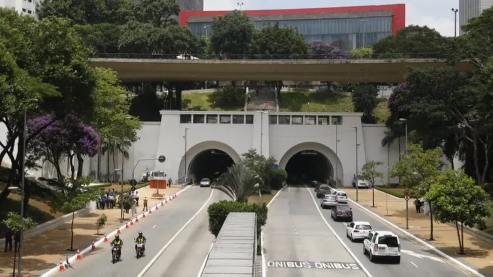 Uma das principais vias de São Paulo, a avenida 9 de Julho tem esse nome por causa da Revolução de 1932 — Foto: PREFEITURA DE SÃO PAULO
