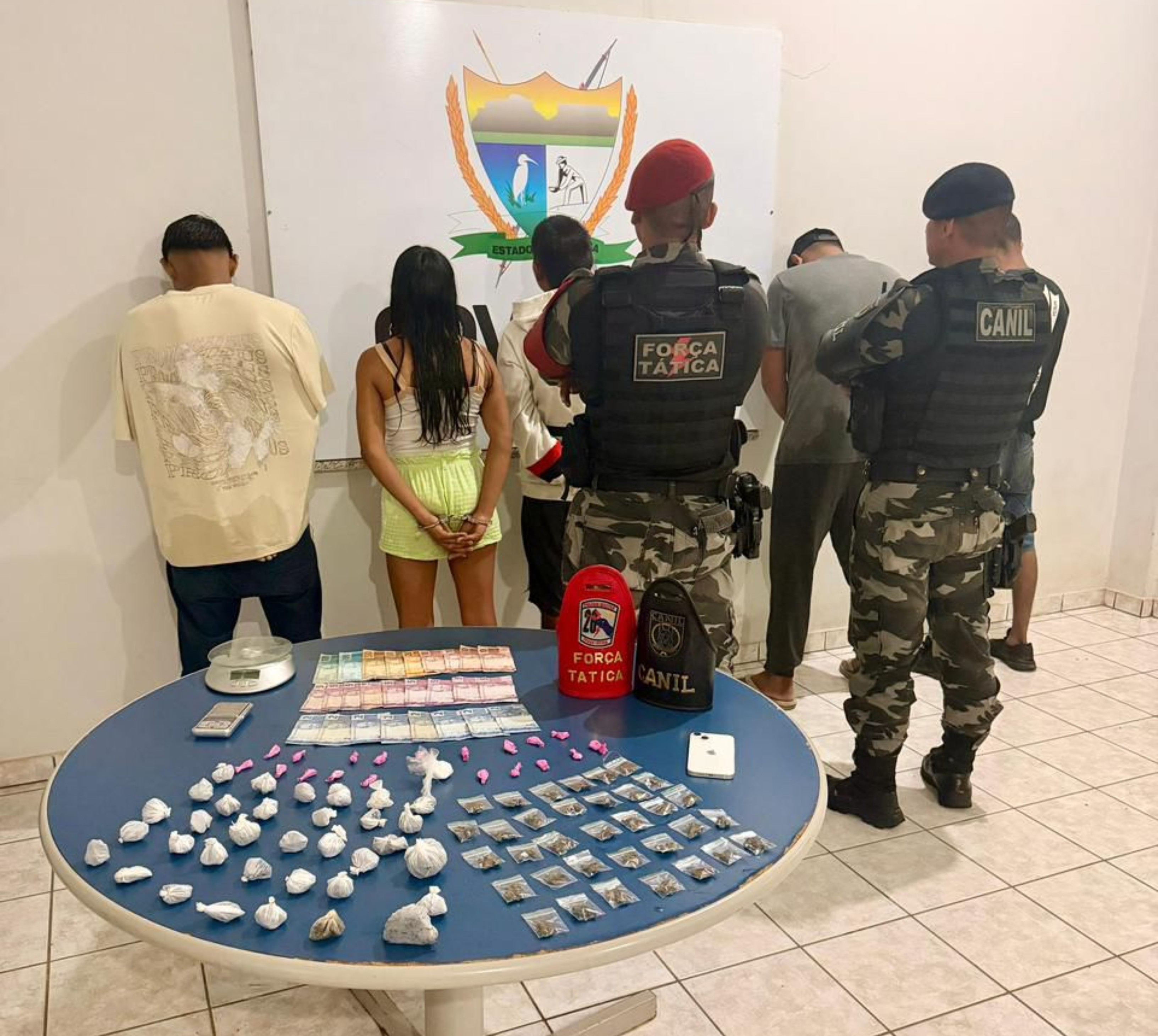 Três jovem são presos com mais de 70 pacotes de skunk e cocaína no Cinturão Verde, em Boa Vista