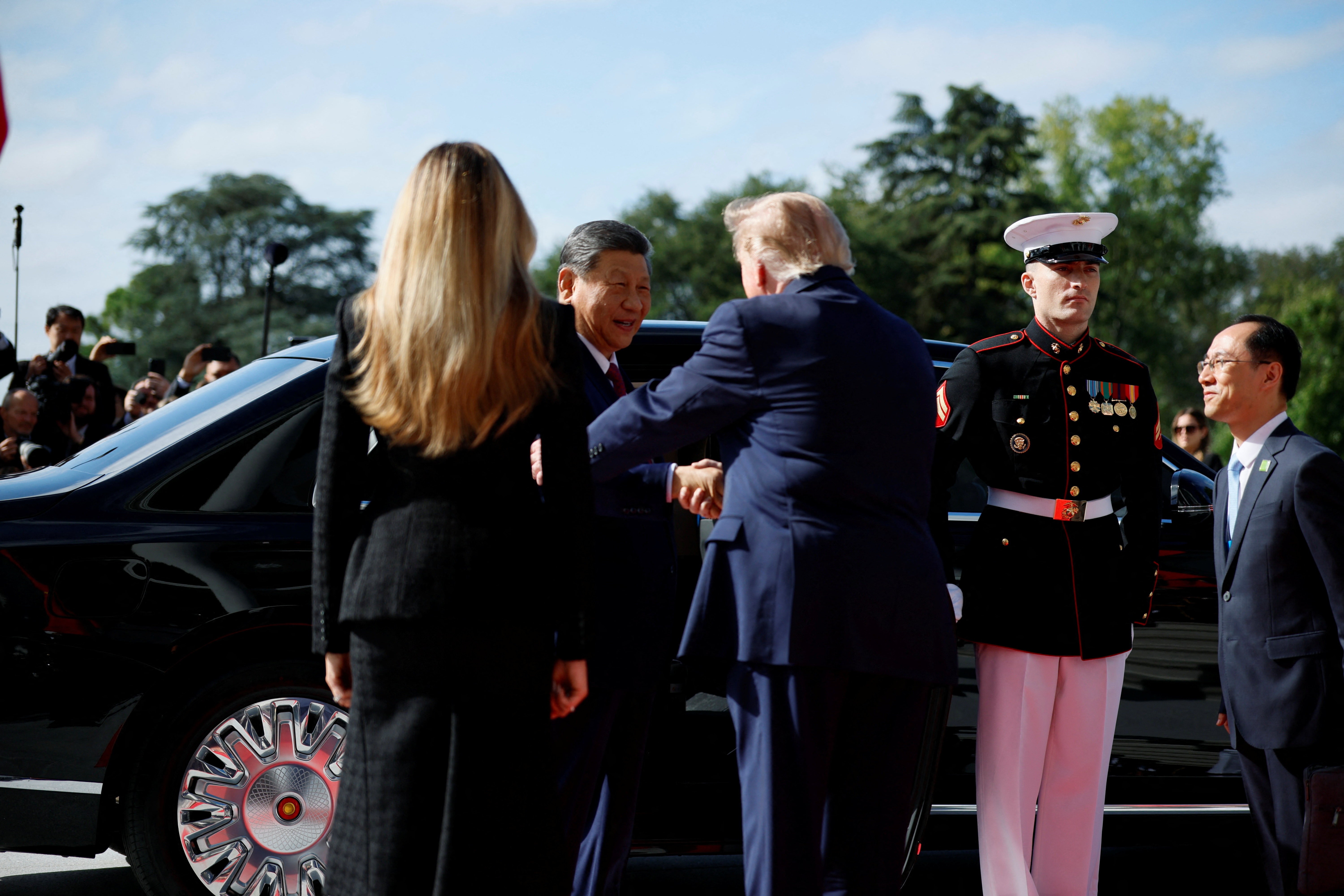 Trump e Xi se encontam em Washington 
