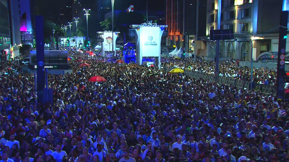 Multidão no Réveillon da Avenida Paulista — Foto: Reprodução/TV Globo