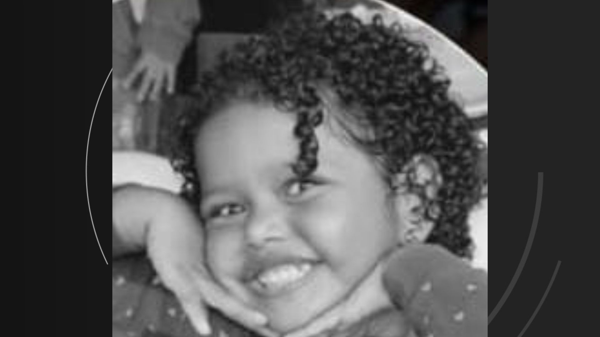 Criança de 3 anos morre após se afogar em piscina, em Vila Velha